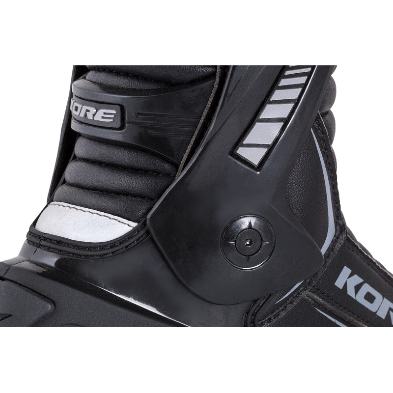 Moto škornji Kore Sport 2.0 črne barve