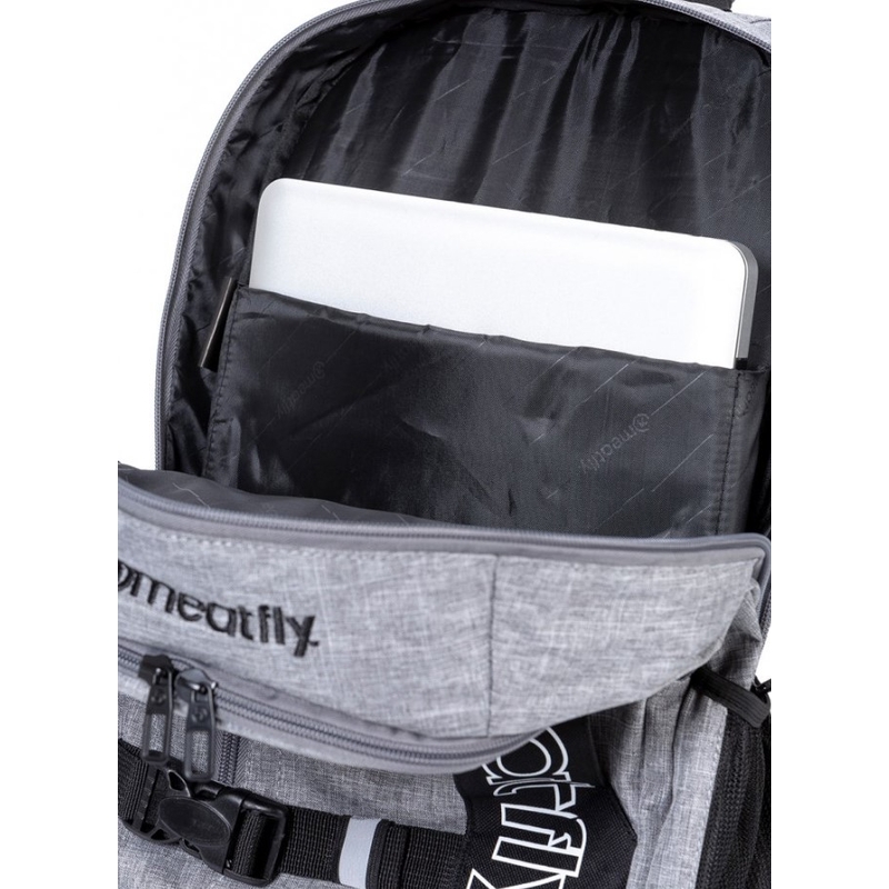 Nahrbtnik Meatfly Basejumper 6 grey