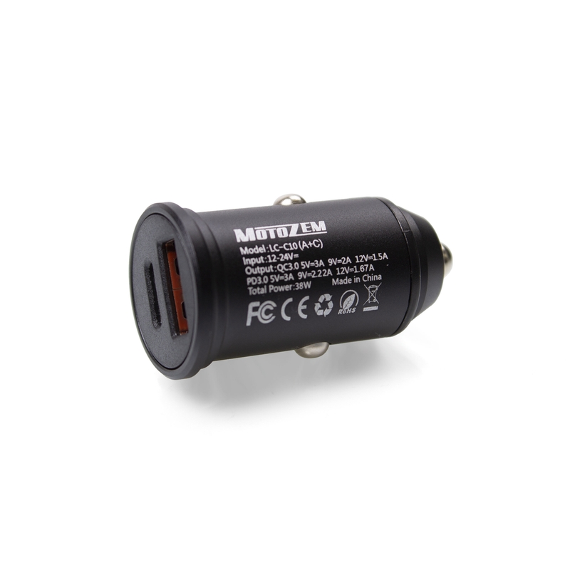 Avto adapter USB MotoZem