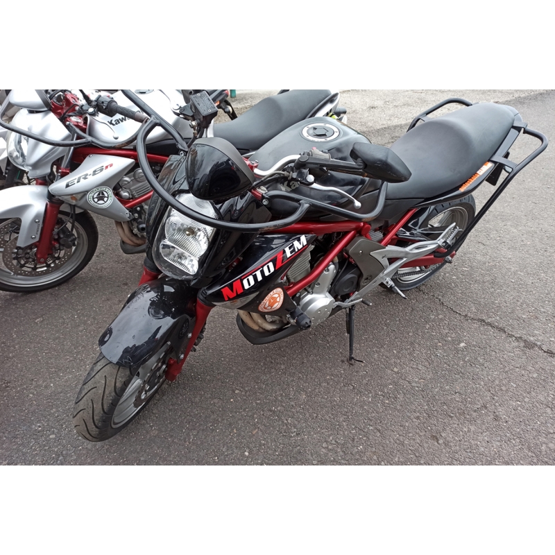 MotoZem logotip nalepka bela