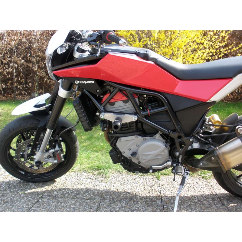 HUSQVARNA Izvrtana 900 puščica