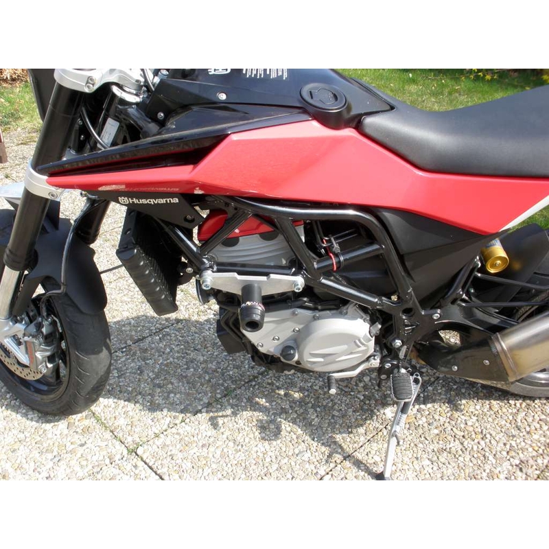 HUSQVARNA Izvrtana 900 puščica