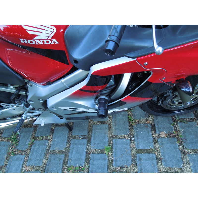Honda CBR 600F (99-07) BREZ PRILAGODITVE KAPITANA Puščica