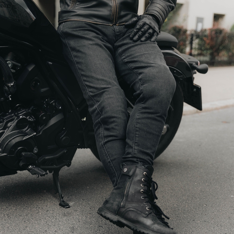 Motoristične kavbojke Rebelhorn Nomad TP sprana črna razprodaja