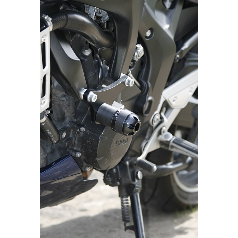 Yamaha FZ6 S2 (06-) (črni okvir) Gatling