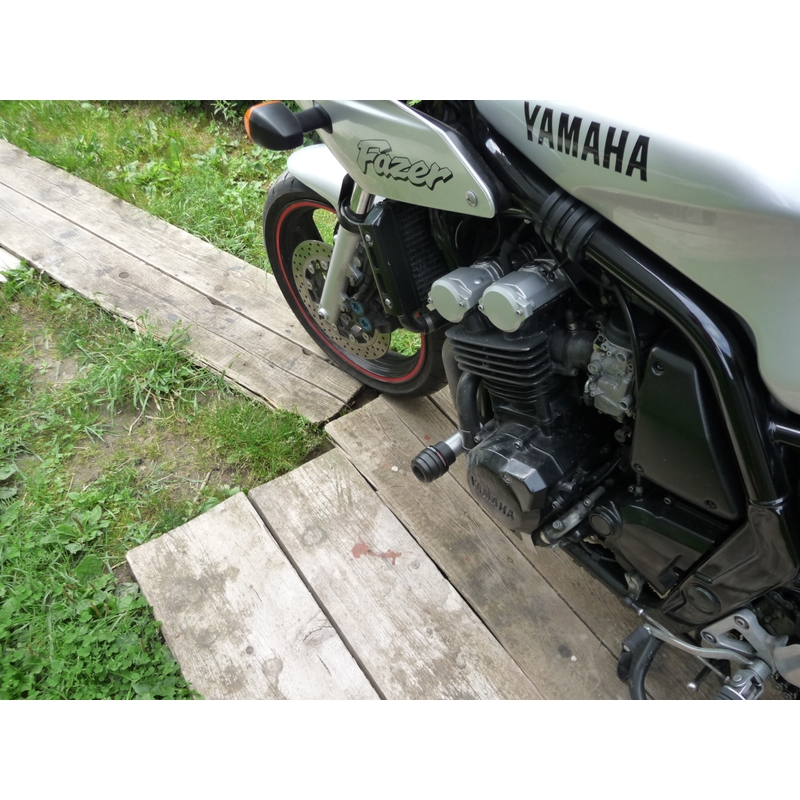 Yamaha FZS 600 (98-03) Strela