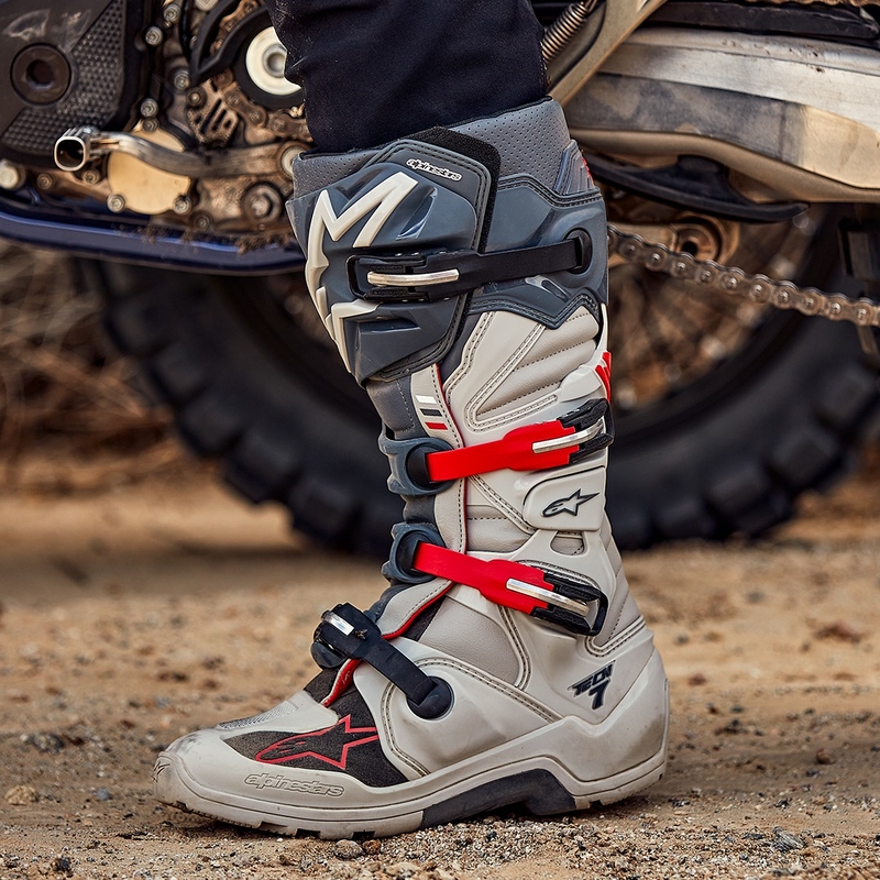 Boty na motorku Alpinestars Tech 7 Enduro 2024 šedo-červeno fluo-černé