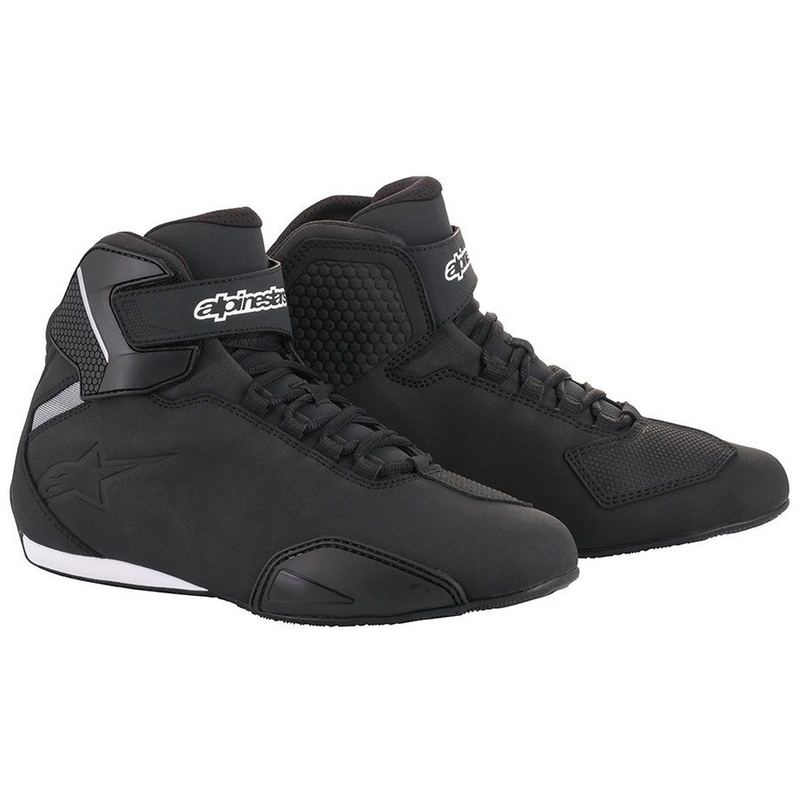 Črni motoristični škornji Alpinestars Sektor