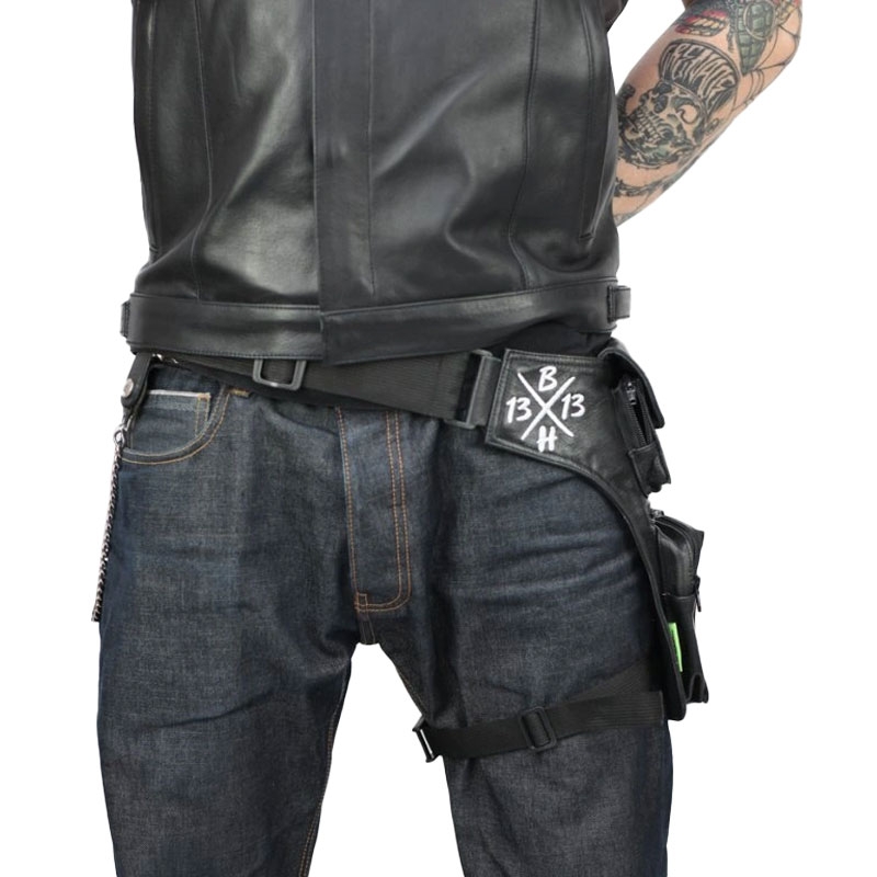 BLACK HEART W-TEC Skull stegenski žep v črni barvi