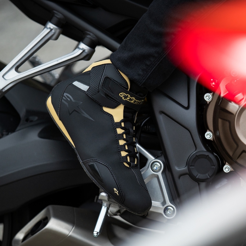Ženski motoristični škornji Alpinestars Stella Sektor črno-šampanjec