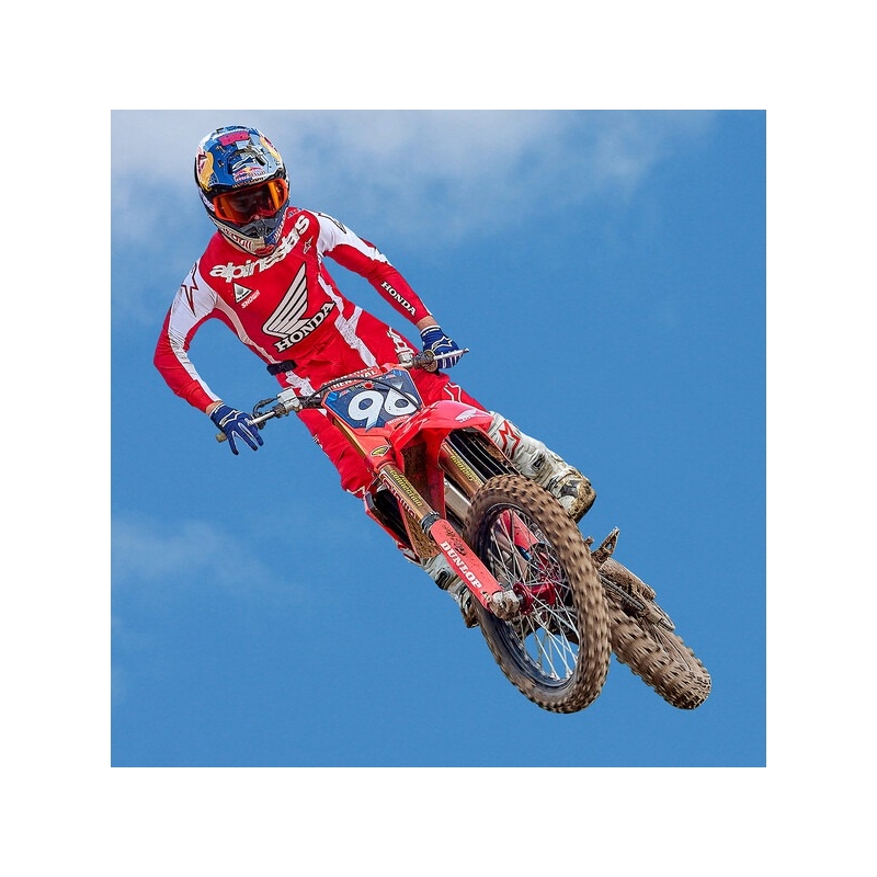 Alpinestars Tech 10 Supervented motoristični škornji perforirani belo-rdeči-črni
