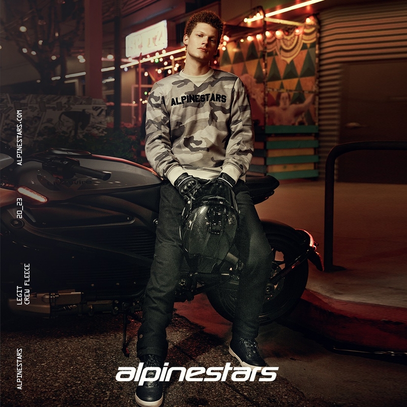 Alpinestars Legit Crew flis motoristična jopa v svetlo kamuflažno sivi barvi