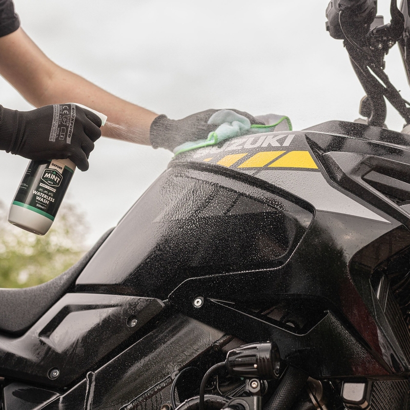 Čistilo za motorna kolesa in kolesa (brez vode) MINT 500 ml
