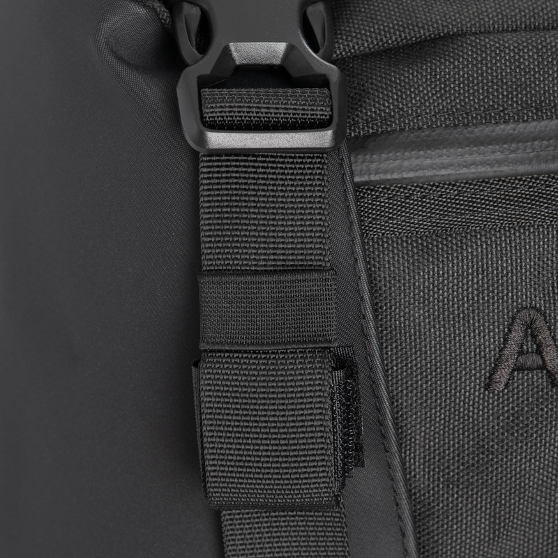 Oxford Atlas T-20 Advanced Tourpack 20 l torba za sopotnika, črna