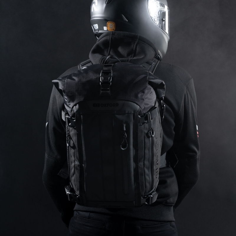 Motoristična torba Oxford Atlas B-20 Advanced Backpack 20 l črna
