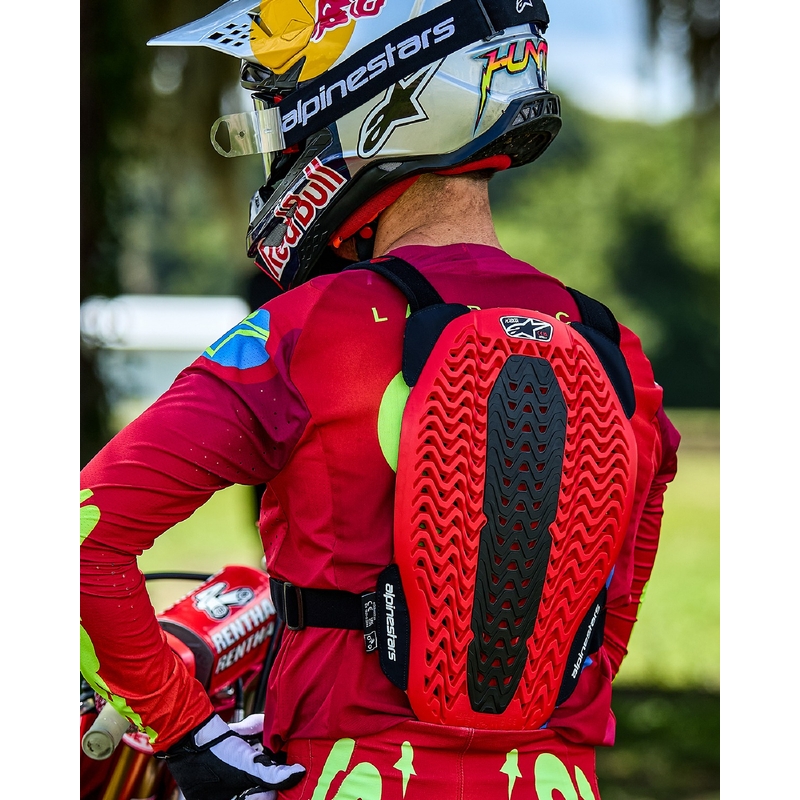 Alpinestars A-5 Plasma prsni ščitnik črno-rdeče-bele barve