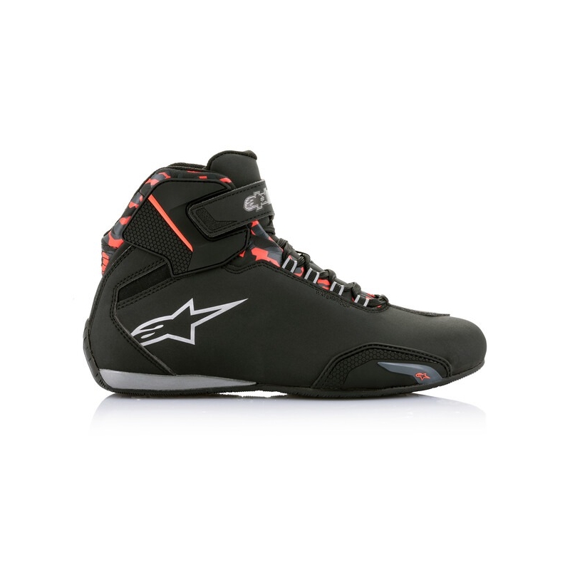 Vodoodporni motoristični škornji Alpinestars Sektor črno-rdeče-sivo-kamo