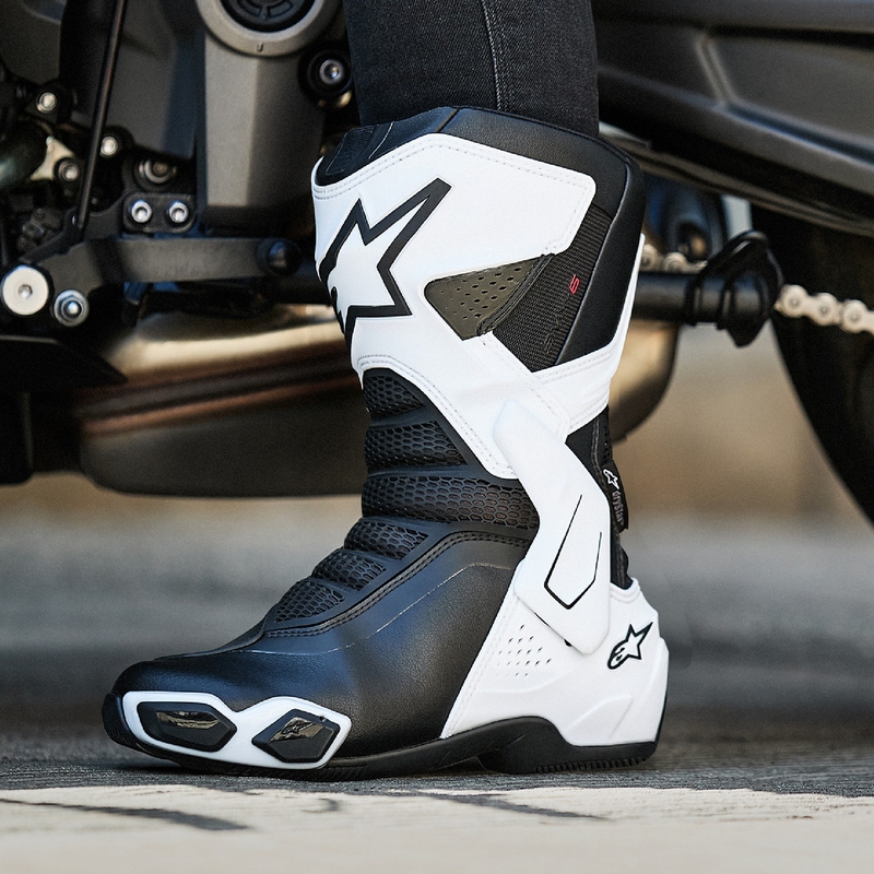 Ženski motoristični škornji Alpinestars Stella SMX-6 3 Drystar belo-črni