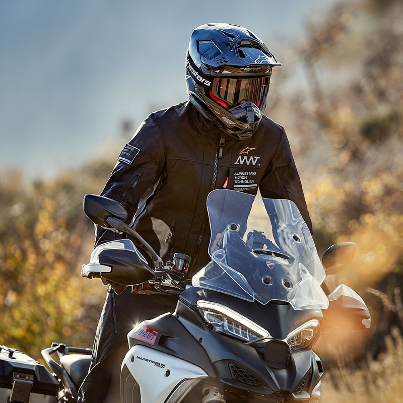 Črna motoristična jakna Alpinestars AMT-8 Stretch Drystar XF