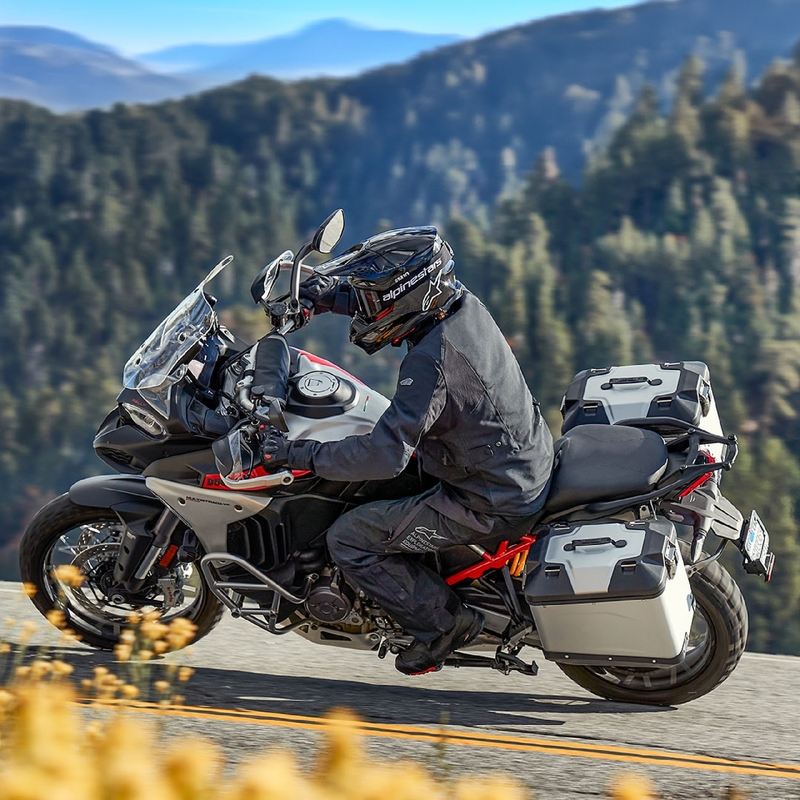 Črna motoristična jakna Alpinestars ST-7 Prime Gore-Tex