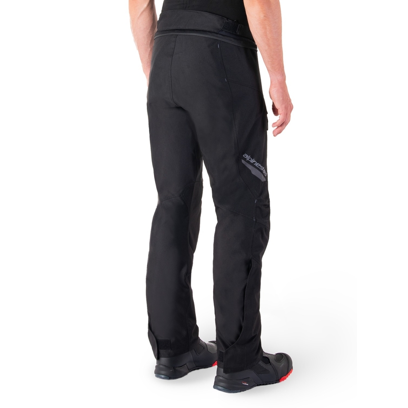 Črne nepremočljive motoristične hlače Alpinestars ST-1