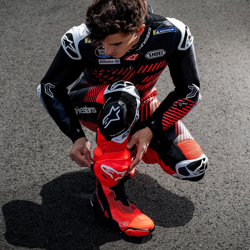 Motoristični škornji Alpinestars Supertech R Vented Limited Edition MM93 Marc Marquez Fluo Red-Blue-Black