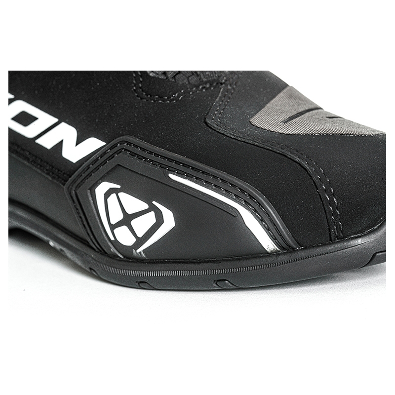 Motoristični škornji IXON Bull 2 WP črno-beli