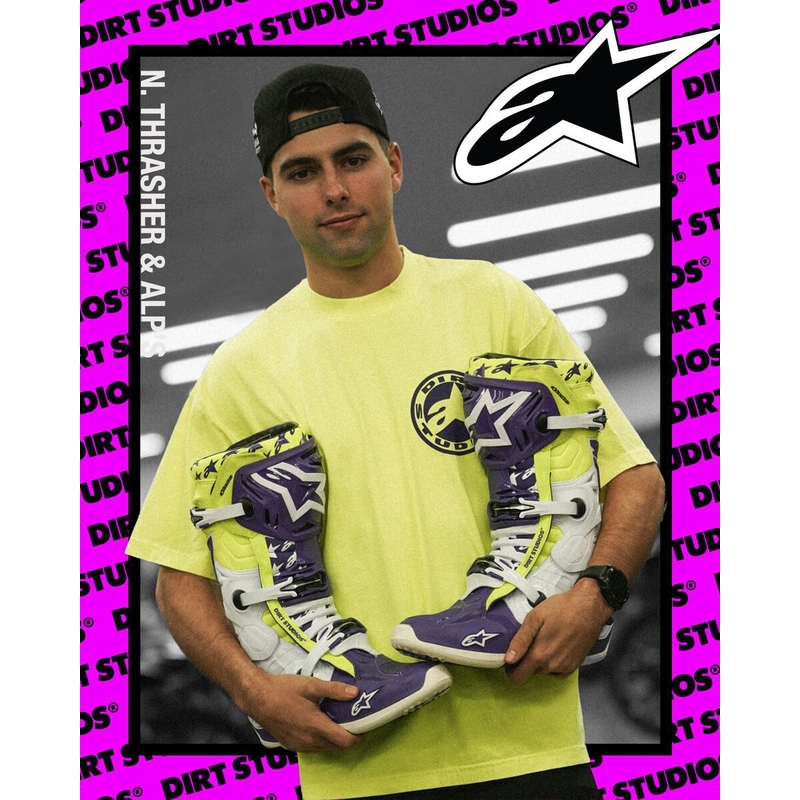 Alpinestars TECH 10 motoristični škornji omejena serija Dirt Studios vijolično-belo-fluo rumena