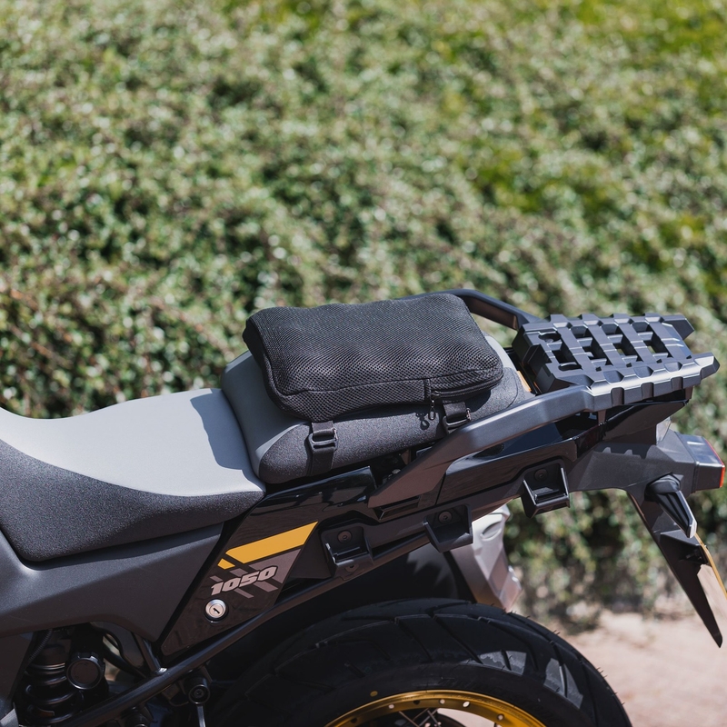 Oxford Air Seat Pillion in Enduro črna napihljiva podloga nad sovoznikovim sedežem
