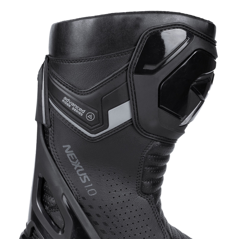 Moto škornji Oxford Nexus 1.0 Air črne barve