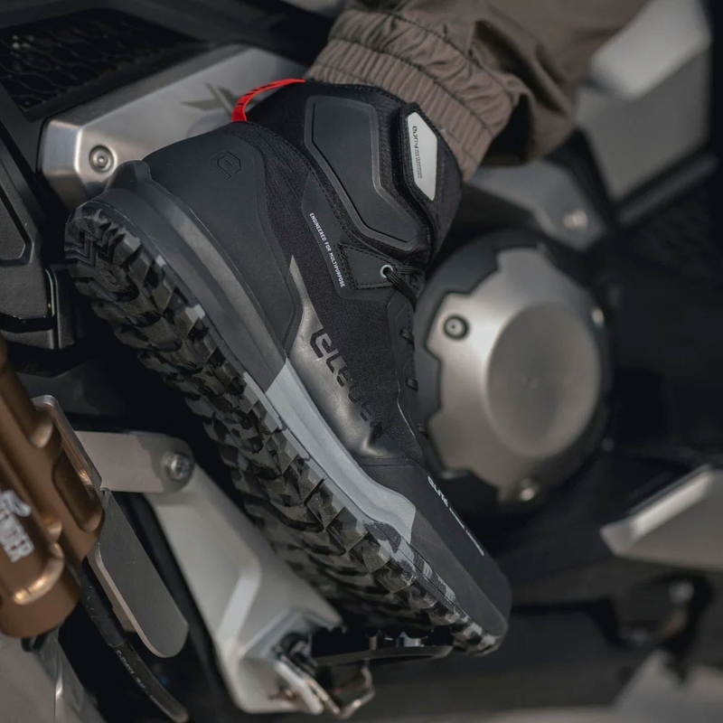 Eleveit STRATOS E-Dry motoristični škornji črne barve