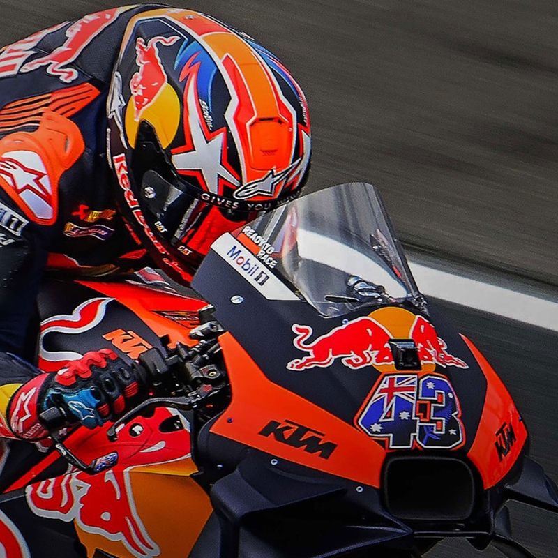 Alpinestars Supertech R-10 Element karbonska fluo motoristična čelada z integriranim obrazom rdeče-bela