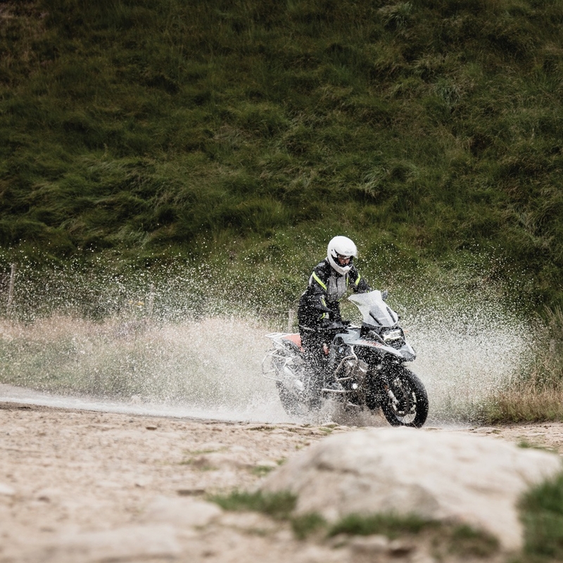 Moto jakna Oxford Montreal 4.0 Dry2Dry™ črne barve