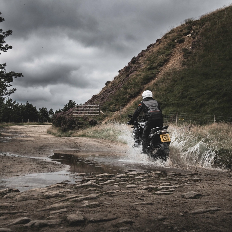 Moto jakna Oxford Montreal 4.0 Dry2Dry™ črno-sivo-rdeča