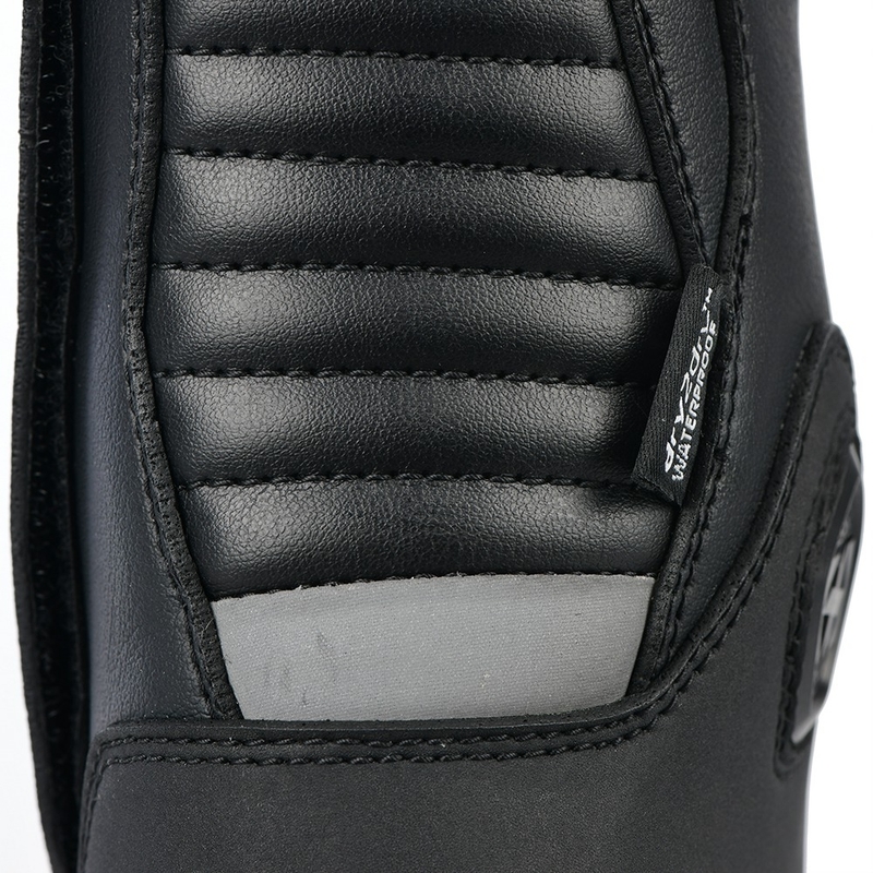 Moto škornji Oxford Tracker 2.0 Dry2Dry™ črne barve