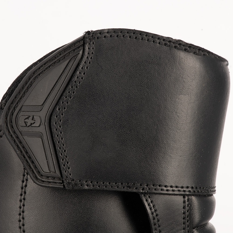 Oxford čevlji Delta Short črne barve