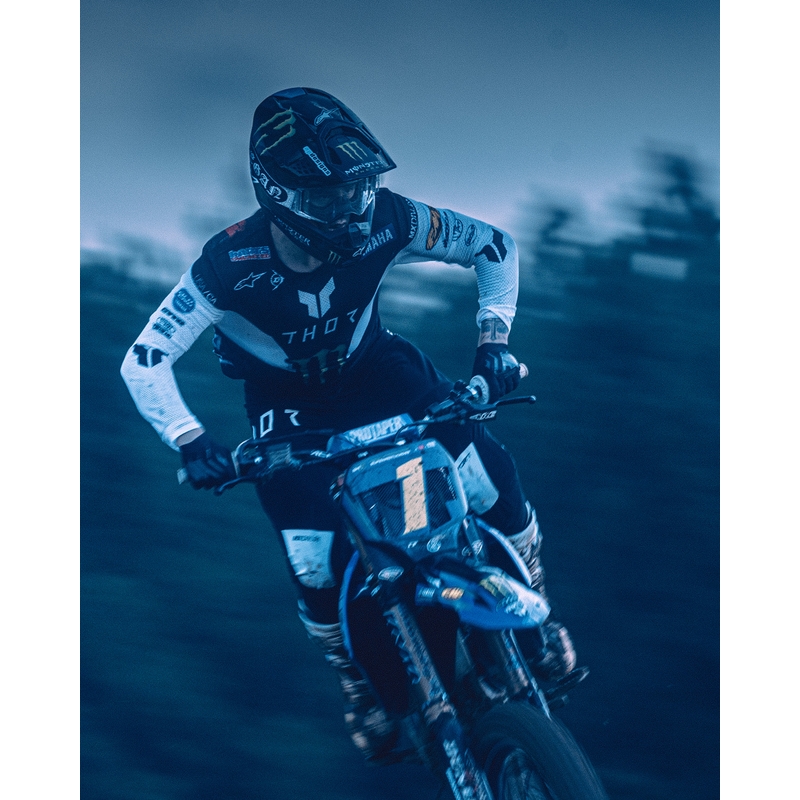 Motokros očala Alpinestars Supertech Vision DNGR38 XXV črno-srebrna z zrcalnim srebrnim pleksi steklom