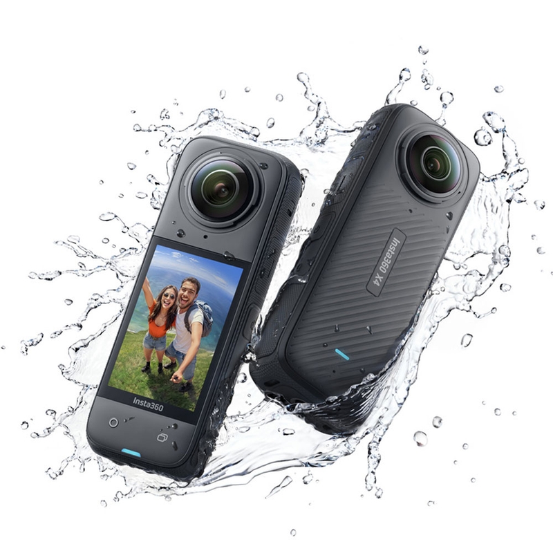 Akcijska kamera Insta360 X4 za motoriste v paketu, črna