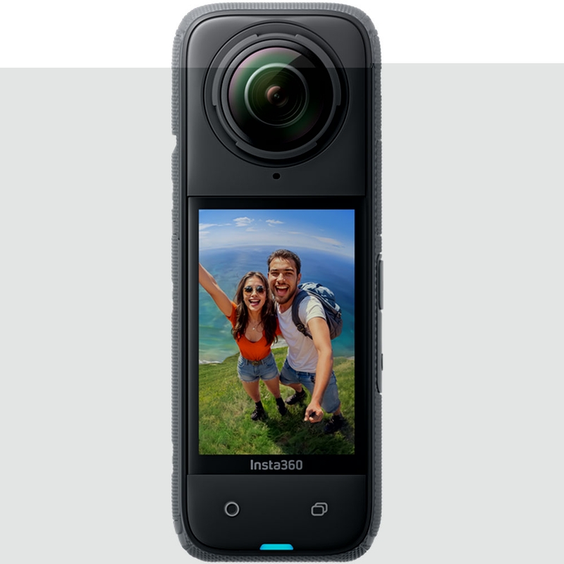 Akcijska kamera Insta360 X4 za motoriste v paketu, črna