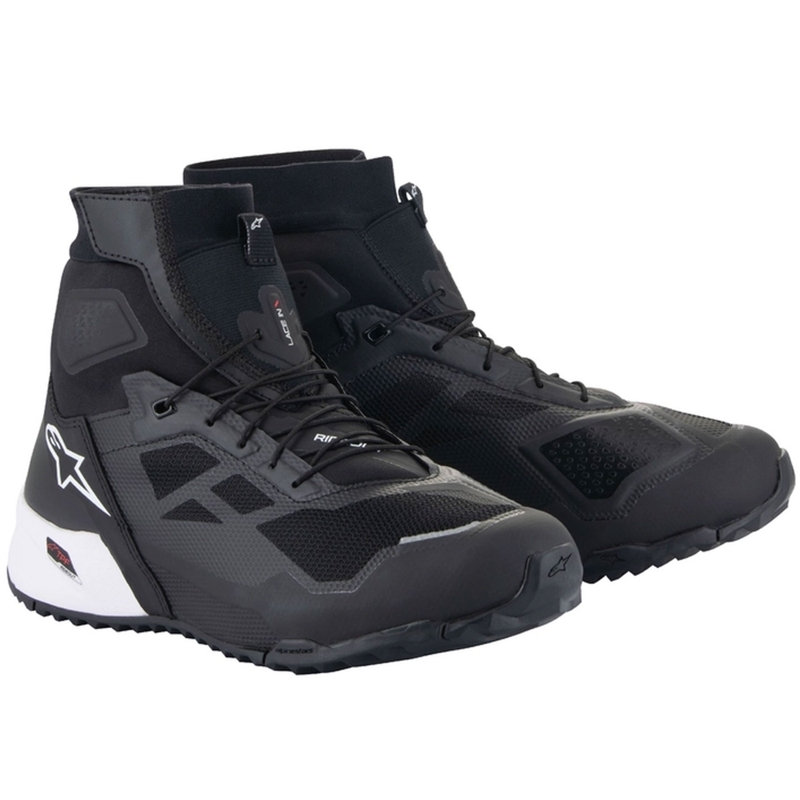 Črno-beli motoristični škornji Alpinestars CR-1