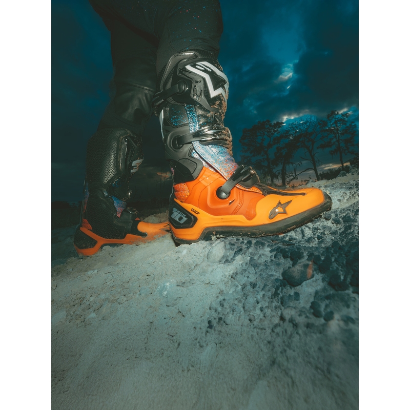 Moto škornji Alpinestars Tech 10 Limited Edition Black Hole črne barve