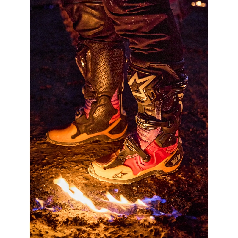 Moto škornji Alpinestars Tech 10 Limited Edition Black Hole črne barve