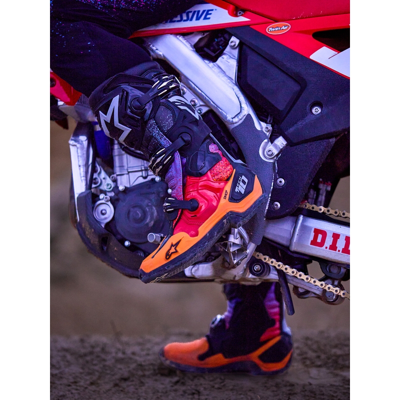Moto škornji Alpinestars Tech 10 Limited Edition Black Hole črne barve