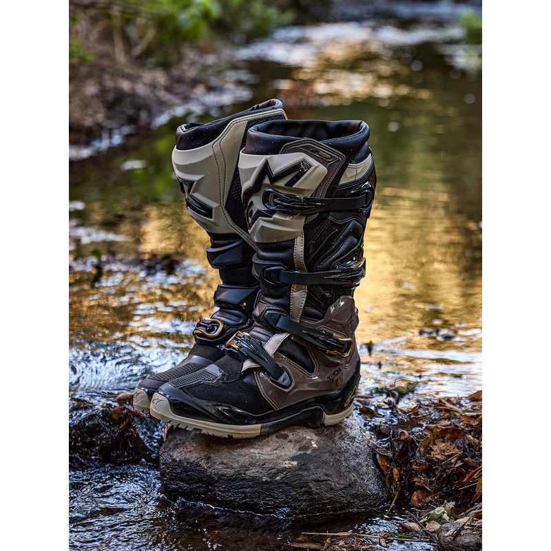Moto škornji Alpinestars TECH 7 Enduro Drystar črno-temno sivo-zlati