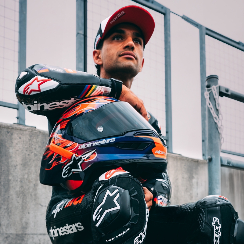 Alpinestars Supertech R-10 Flyte motoristična čelada z integriranim obrazom Jorge Martin vijolično-rdeča
