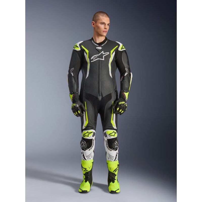Alpinestars GP TECH V5 enodelni usnjen motoristični kombinezon črno-belo-fluo rumene barve