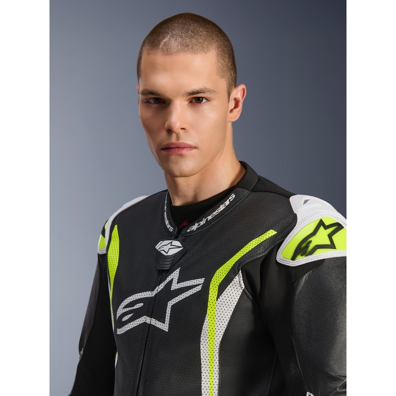 Alpinestars GP TECH V5 enodelni usnjen motoristični kombinezon črno-belo-fluo rumene barve