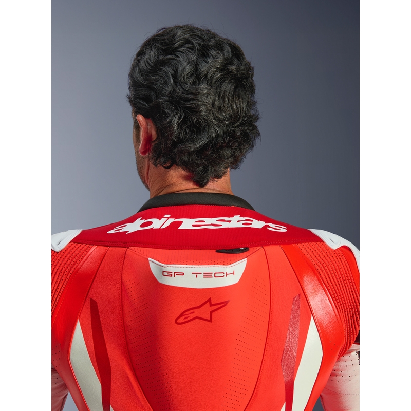 Alpinestars GP TECH V5 enodelni motoristični usnjen kombinezon fluo rdeča-rdeča-bela