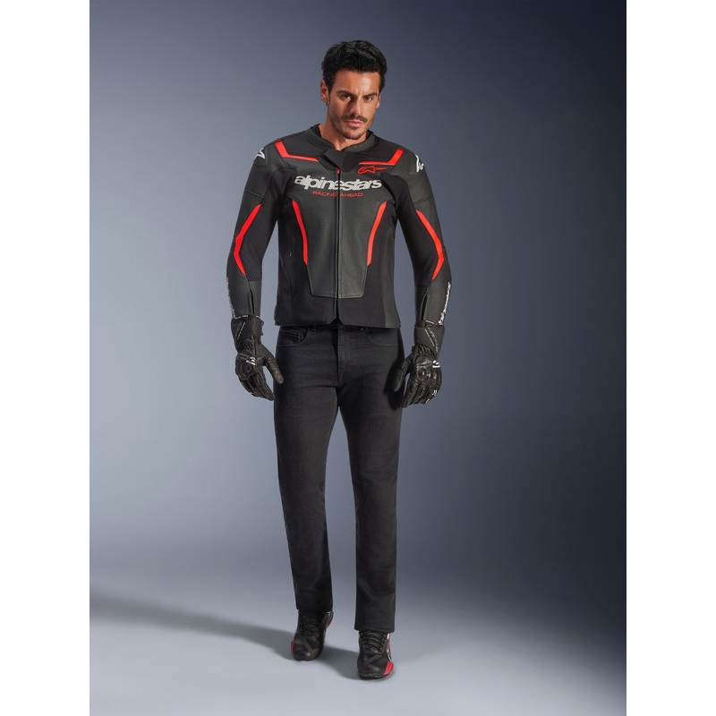 Alpinestars GP Force V2 Airflow usnjena motoristična jakna črno-fluo rdeče-bela