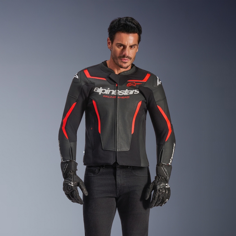 Alpinestars GP Force V2 Airflow usnjena motoristična jakna črno-fluo rdeče-bela